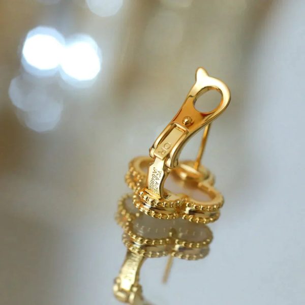 Clover Medium Gold Mop Stud Earrings