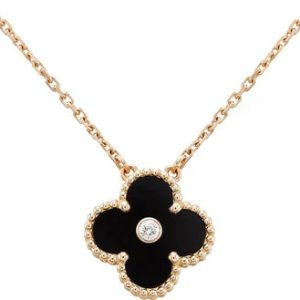 Clover Necklace Gold Diamond Onyx