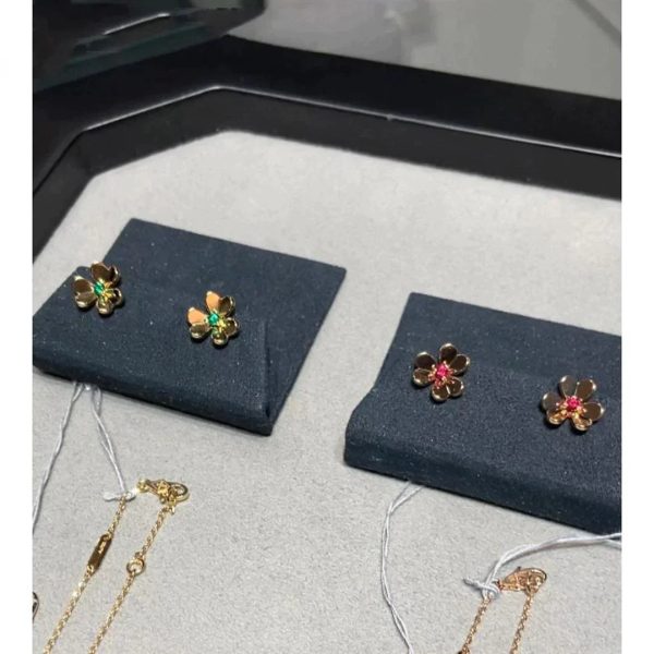 Frivole Pink Gold Flower Pink Earrings