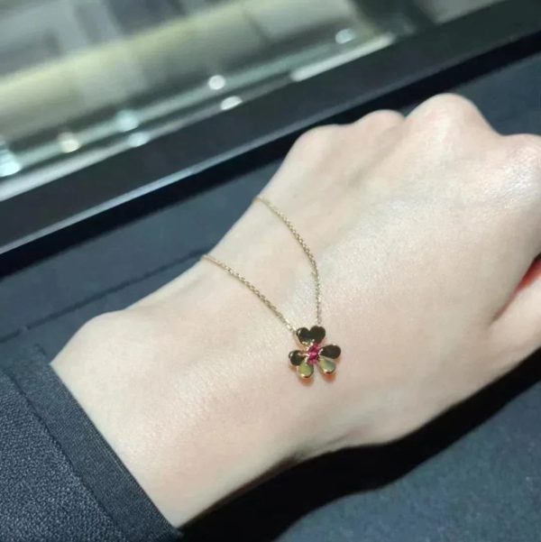 Frivole Gold Flower Necklace