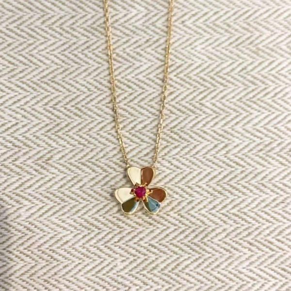 Frivole Gold Flower Necklace