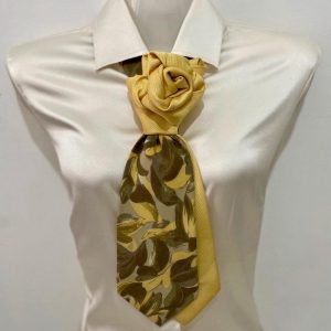 Elegant women’s tie, 100% silk, made in Italy. Luxury neck accessory for fashion lovers, high quality. Unique gift ideas, gift for her