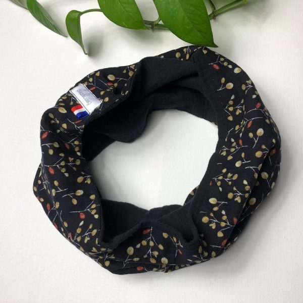 Black women’s scarf snood lightweight scarf double neck warmer ideal for mid-season