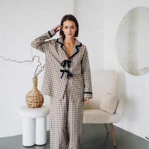 Cozy Checkered Women’s Pajamas – Soft & Comfortable Dream Wear