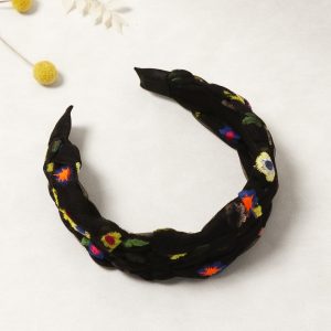 Handmade Daisy Embroidered Tulle Headband | Vintage-Inspired Floral Hair Accessory | Boho Chic Hairband for Women
